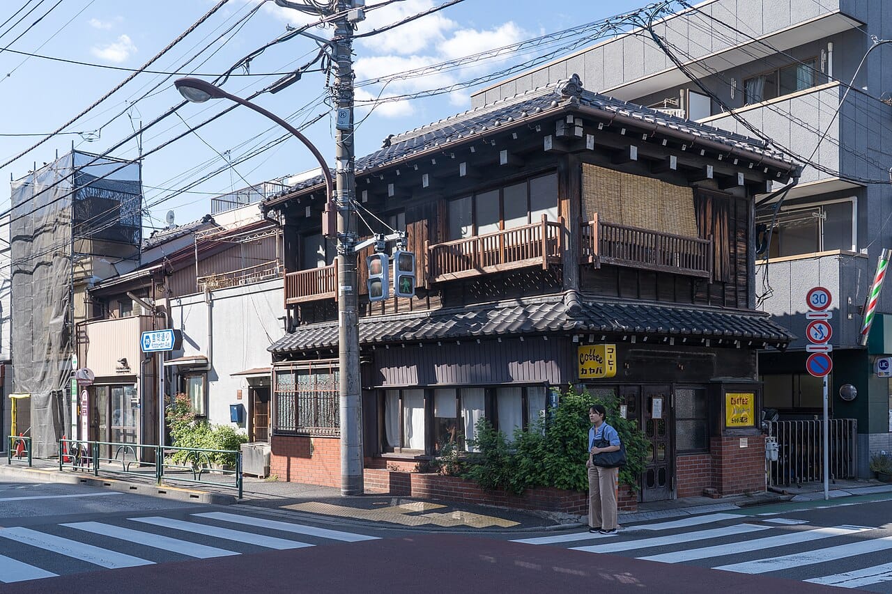 The Asian Neighbourhood Morning: Why the First Hour of an Asian City Is Its Best Hour