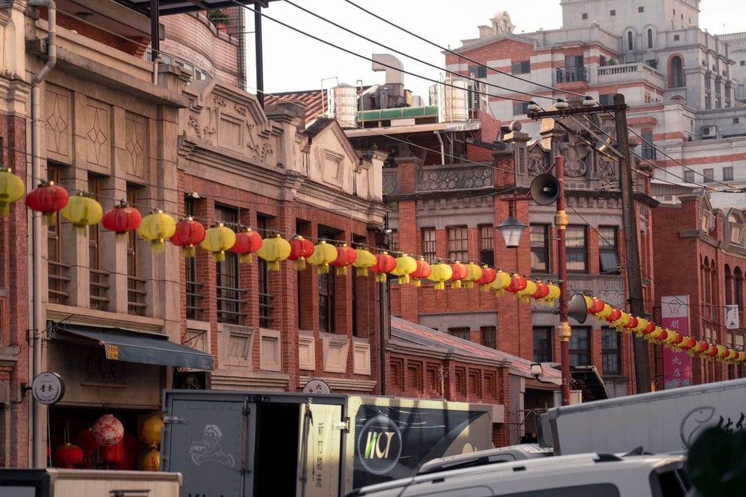 Dadaocheng: How Taipei's Herbal Medicine District Became a Coffee-and-Linen Neighbourhood Without Losing Its Dried Goods