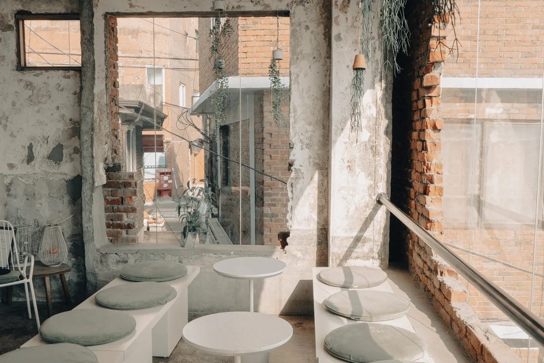 Seongsu-dong: How Seoul's Old Shoe District Became Asia's Most Photographed Street