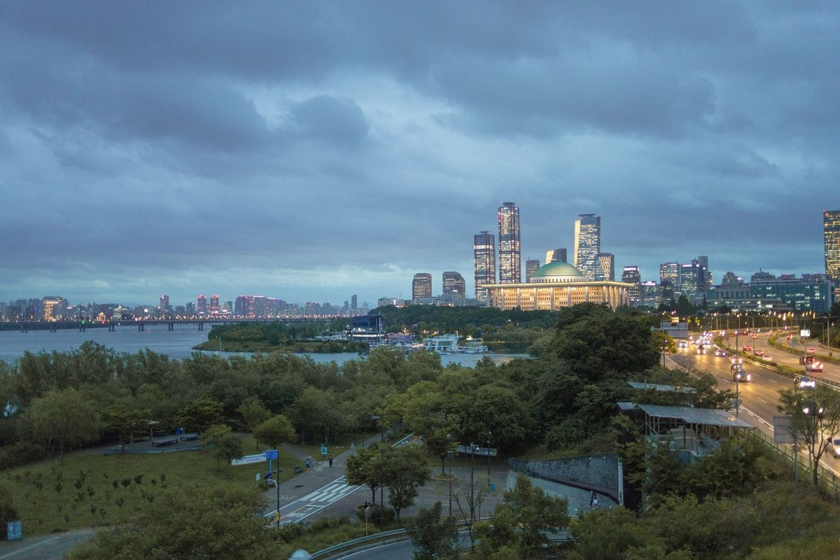 The River as Living Room: How Seoul's Han River Parks Became the City's Default Evening Out